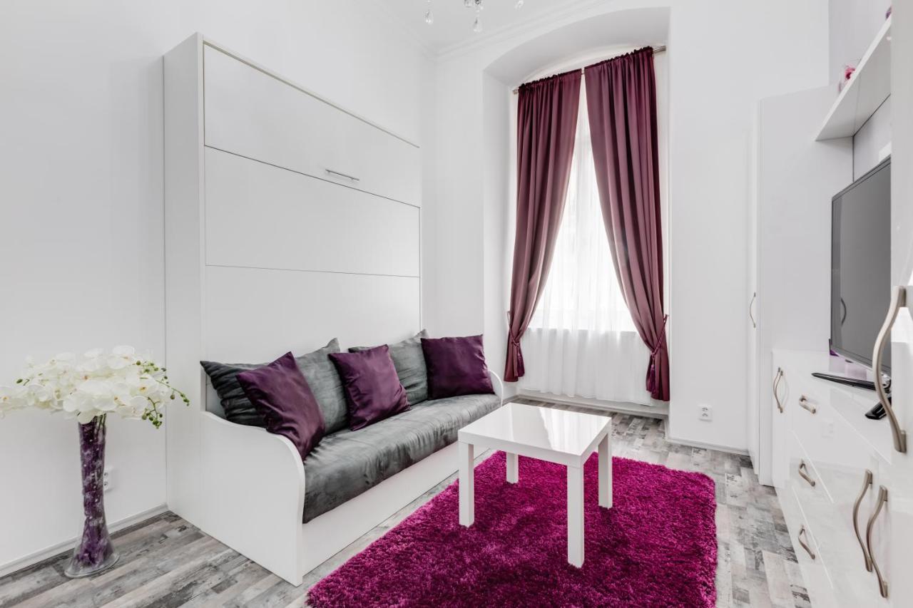 Apartment Thunovska 10 Praag Buitenkant foto