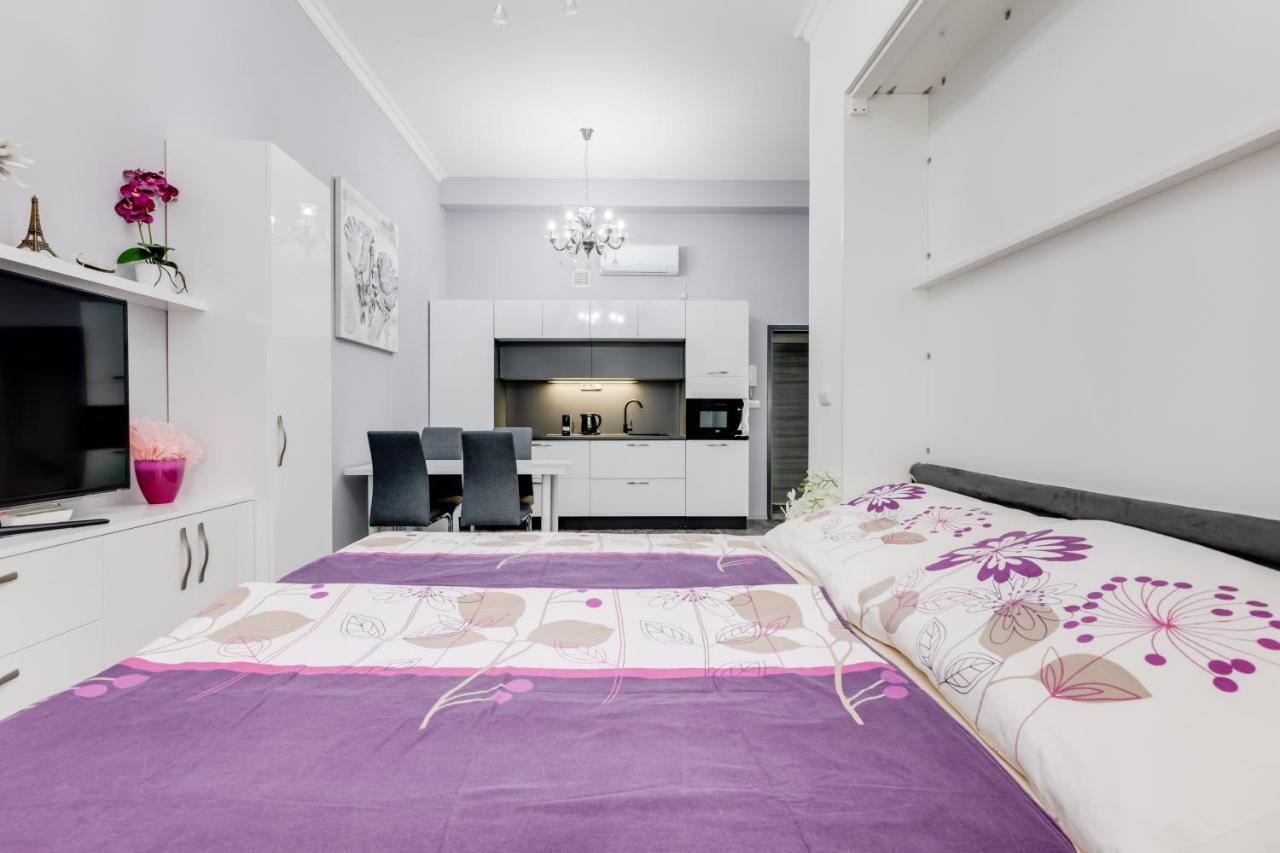 Apartment Thunovska 10 Praag Buitenkant foto